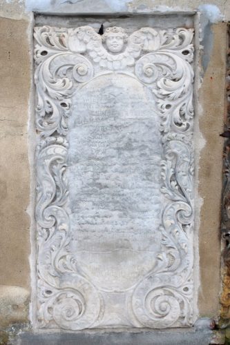 Fragment płyty nagrobnej